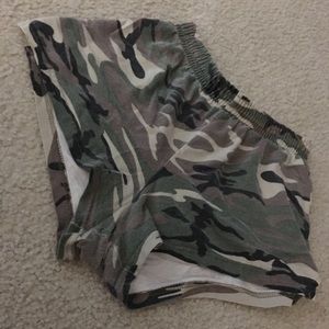 Camo soffe shorts
